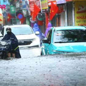 sua-chua-o-to-dien-bi-ngap